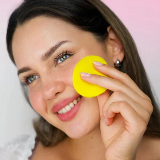 Cuidado de la piel sensible: despigmentación suave con cúrcuma y ácido kójico